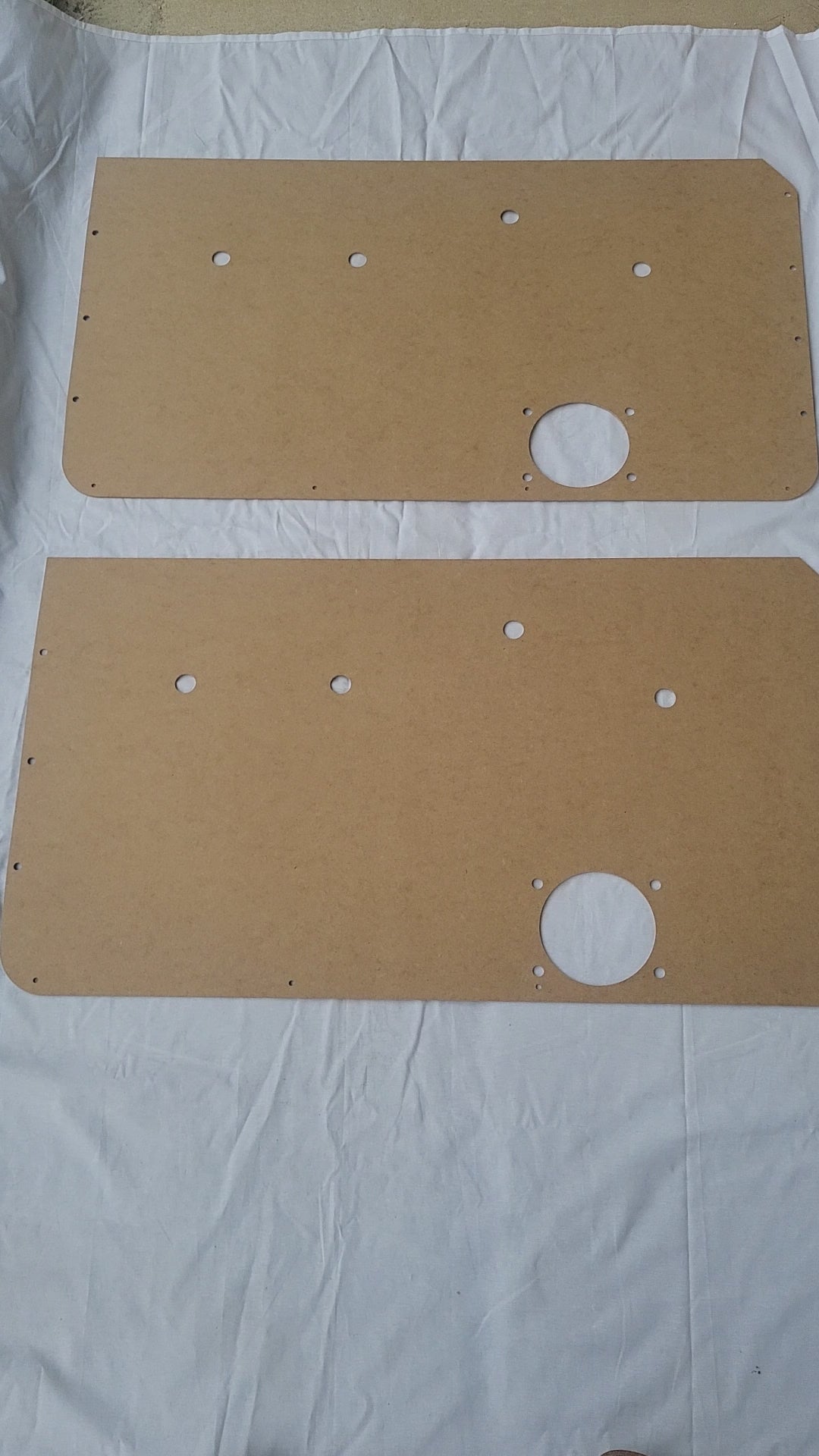 Pair of Manual Front Door Panels fits Jeep Wagoneer 73-83/J-series 73-88